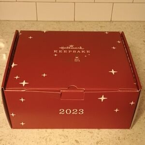 Exclusive Members Only Hallmark Keepsake Red Box 2023 Brand New!!!!